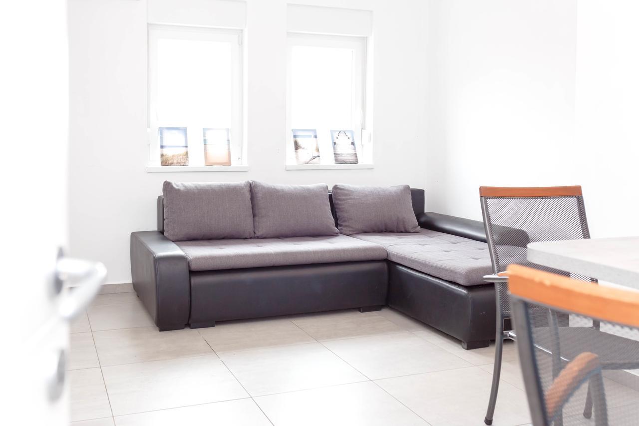 Apartment Dream โนวาลยา ภายนอก รูปภาพ