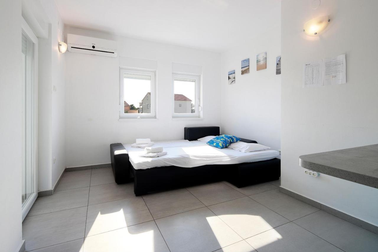 Apartment Dream โนวาลยา ภายนอก รูปภาพ